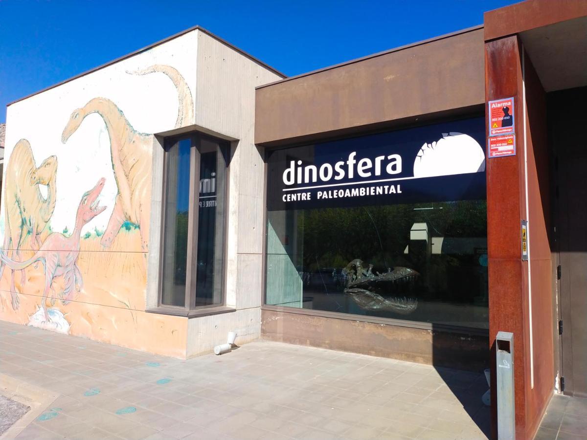 Coll de NargóDinosaur Houseアパートメント エクステリア 写真